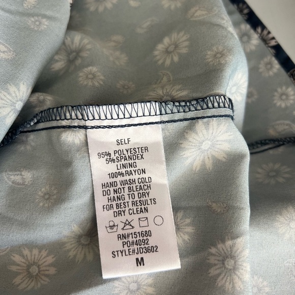 Storia Blue Floral Puff Sleeve Smocked Button Dress - Picture 9 of 10